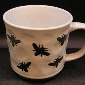 Potters Corner Bumble Bee mug